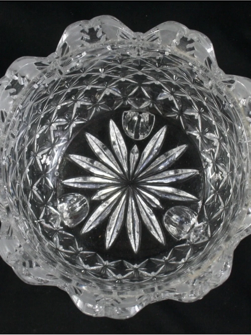 Hofbauer Papillon Crystal Bowl: Frosted Butterfly Rim, 3 Scroll Feet